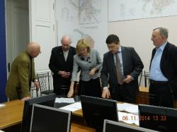 Выработано расположение барельефов на памятной стеле Города воинской славы
