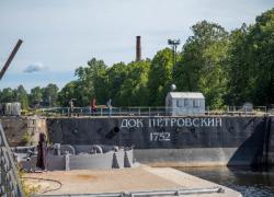 Доковый мост Кронштадта вернулся на историческое место